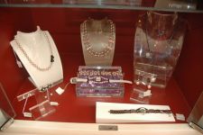 Азербайджанским модницам - золотая классика уступает место элегантности и шику (фотосессия)