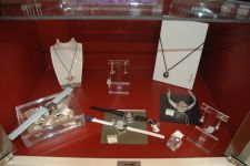 Азербайджанским модницам - золотая классика уступает место элегантности и шику (фотосессия)