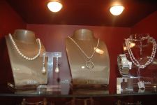 Азербайджанским модницам - золотая классика уступает место элегантности и шику (фотосессия)