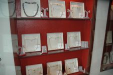 Азербайджанским модницам - золотая классика уступает место элегантности и шику (фотосессия)