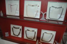 Азербайджанским модницам - золотая классика уступает место элегантности и шику (фотосессия)