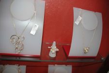 Азербайджанским модницам - золотая классика уступает место элегантности и шику (фотосессия)