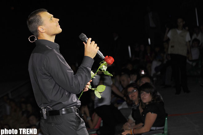 THANK YOU  EMIN! Класс от Эмина Агаларова в Баку: "Я горжусь тем, что я - азербайджанец!" (фотосессия)
