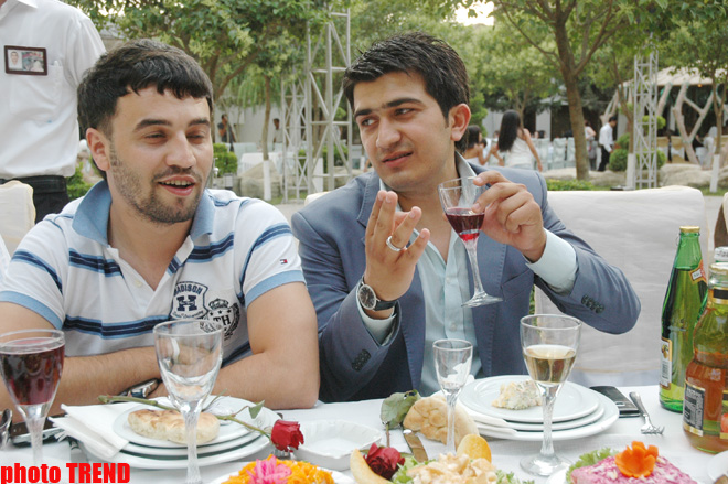 Прикол-тайм! Я ведь нахлебник! - певец Замиг Гусейнов (фотосессия)