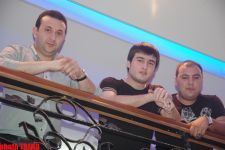 Прикол-тайм! Сметя все со стола, участники группы "Шерон" продолжили "кайфовать" (фотосессия)