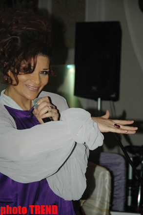 Певицы Хумар Гадимова и Аян, или Одно "Письмо" на двоих (фотосессия)