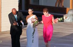 Алишия Кис вышла замуж за отца своего будущего ребенка (фотосессия)