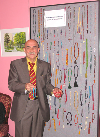 Азербайджанец в Книге рекордов Гиннеса! Страстный коллекционер четок Фархад Бабаханов (фотосессия)