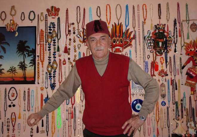 Азербайджанец в Книге рекордов Гиннеса! Страстный коллекционер четок Фархад Бабаханов (фотосессия)