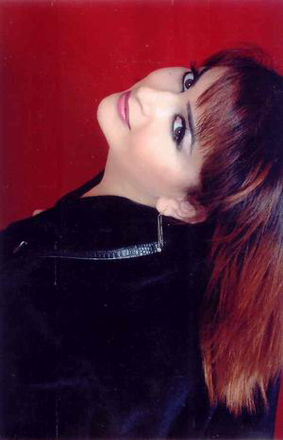 Певица Дильбяр Кязымова решила работать в летнюю жару