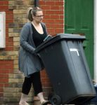 Старшая сестра Дэвида Бекхэма просит у социальных служб деньги на содержание (фотосессия)