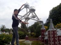 Азербайджанские школьники прогулялись по Европе (фотосессия)