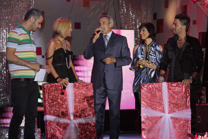 Певица Ройа Айхан "изменила" мужу в Евлахе (фотосессия)