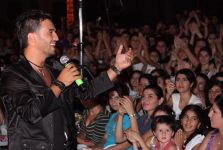 Певица Ройа Айхан "изменила" мужу в Евлахе (фотосессия)