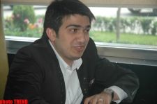 Прикол-тайм! Проворные пальчики ясновидящего и певца Абдул Халида (фотосессия)