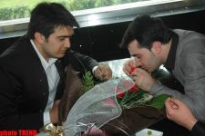 Прикол-тайм! Проворные пальчики ясновидящего и певца Абдул Халида (фотосессия)