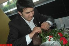 Прикол-тайм! Проворные пальчики ясновидящего и певца Абдул Халида (фотосессия)