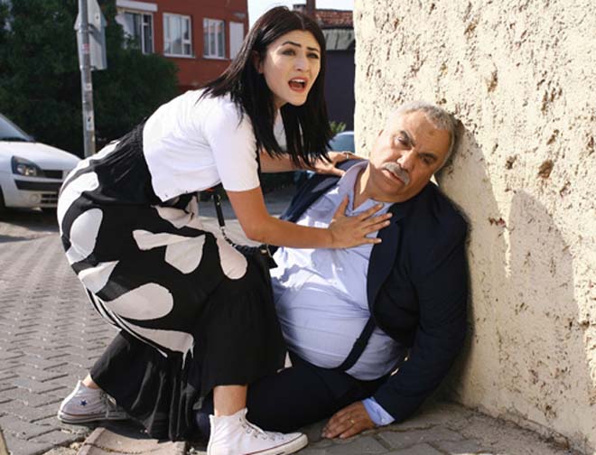 Трагический конец – сериал "Листопад" завершился кончиной заботливого отца (фотосессия)