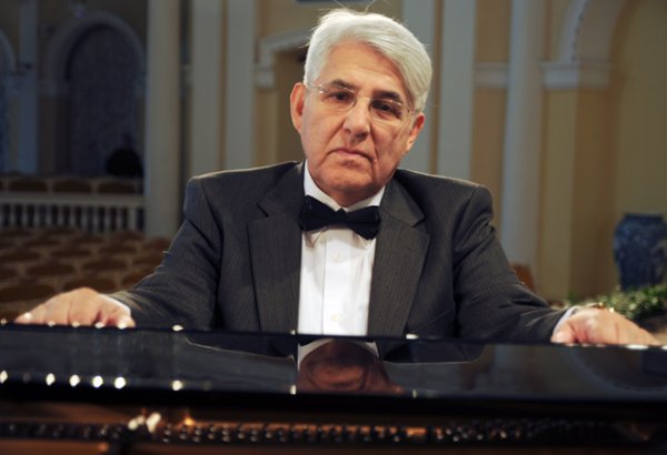 Прошло 10 лет со дня кончины народного артиста Азербайджана, профессора Зохраба Адыгезалзаде