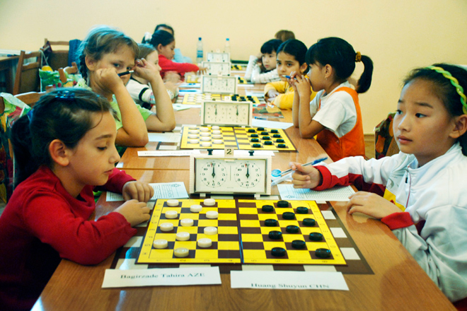 Дочь Бахрама Багирзаде,"принцесса шашек", стала лучшей на чемпионате мира (фотосессия)