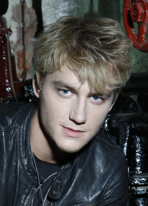 У меня масса друзей из легендарного Баку – российский актер и певец Алексей Воробьев (фотосессия)