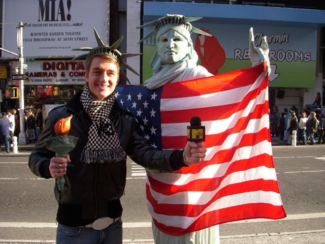 У меня масса друзей из легендарного Баку – российский актер и певец Алексей Воробьев (фотосессия)
