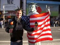 У меня масса друзей из легендарного Баку – российский актер и певец Алексей Воробьев (фотосессия)