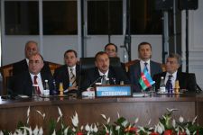 Тюркоязычные страны должны оказывать друг другу политическую поддержку - президент Азербайджана Ильхам Алиев (ФОТО)