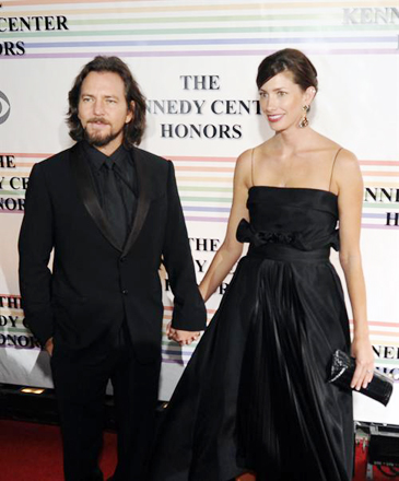 Эдди Ведер из Pearl Jam женился