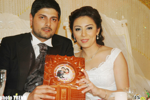 Танцевальный конкурс на свадьбе певицы Егяны, где был похищен турецкий жених (фотосессия)