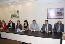 Азербайджанским детям, больным сахарным диабетом, розданы лекарственные препараты (фотосессия)