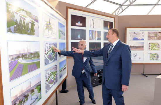 Президент Азербайджана ознакомился с территорией в Низаминском районе Баку, где будет заложен парк и построен музыкальный фонтан (ДОПОЛНЕНО) (ФОТО)
