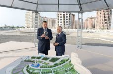 Президент Азербайджана ознакомился с территорией в Низаминском районе Баку, где будет заложен парк и построен музыкальный фонтан (ДОПОЛНЕНО) (ФОТО)