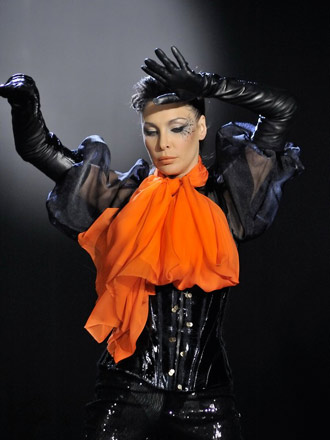 На меня произвел впечатление старый город – российская певица Полина Гриффис (фотосессия)