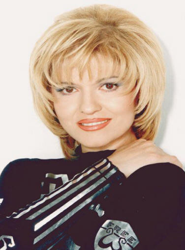 Турецкая звезда Гюльден Карабоджек и народная артистка Ниса Гасымова не боятся цифры "13"