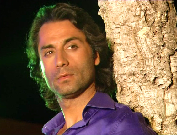 Назпери Досталиева  очаровала турецкого певца (фотосессия)