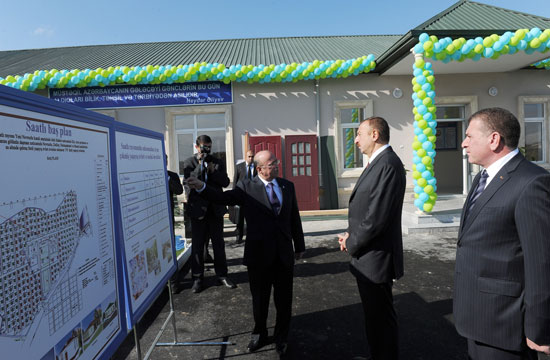 Президент Азербайджана принял участие в открытии новых домов в Саатлинском районе (ОБНОВЛЕНО) (ФОТО)