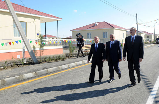 Президент Азербайджана принял участие в открытии новых домов в Имишлинском районе (ДОПОЛНЕНО) (ФОТО)
