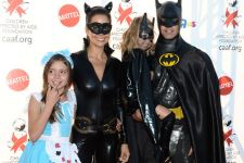 Знаменитости и Хэллоуин-2010 (фотосессия)