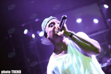 Панибратское поведение рэппера Джа Рула в Баку (фотосессия)