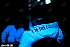 Панибратское поведение рэппера Джа Рула в Баку (фотосессия)