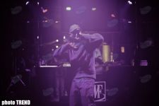 Панибратское поведение рэппера Джа Рула в Баку (фотосессия)