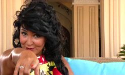 Назпери Досталиева  очаровала турецкого певца (фотосессия)