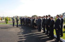 Президент Азербайджана принял участие в открытии новых домов в Саатлинском районе (ОБНОВЛЕНО) (ФОТО)