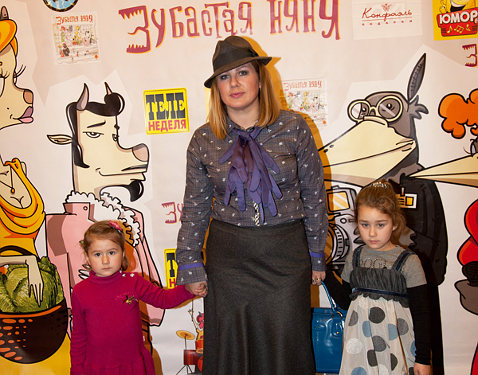 Ева Польна вывела в свет дочерей