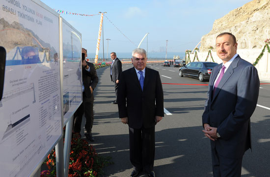 Президент Азербайджана принял участие в открытии участков автомобильной дороги Баку-Алят (ДОПОЛНЕНО)(ФОТО)