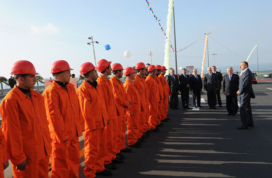 Президент Азербайджана принял участие в открытии участков автомобильной дороги Баку-Алят (ДОПОЛНЕНО)(ФОТО)