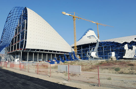 Президент Азербайджана Ильхам Алиев ознакомился с ходом строительных работ в Центре Гейдара Алиева (ФОТО)