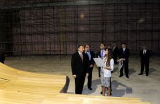 Президент Азербайджана Ильхам Алиев ознакомился с ходом строительных работ в Центре Гейдара Алиева (ФОТО)