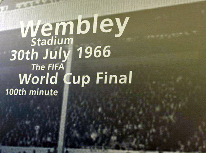 На новом стадионе "Уэмбли" увековечена память об азербайджанском арбитре Тофике Бахрамове (фотосессия)